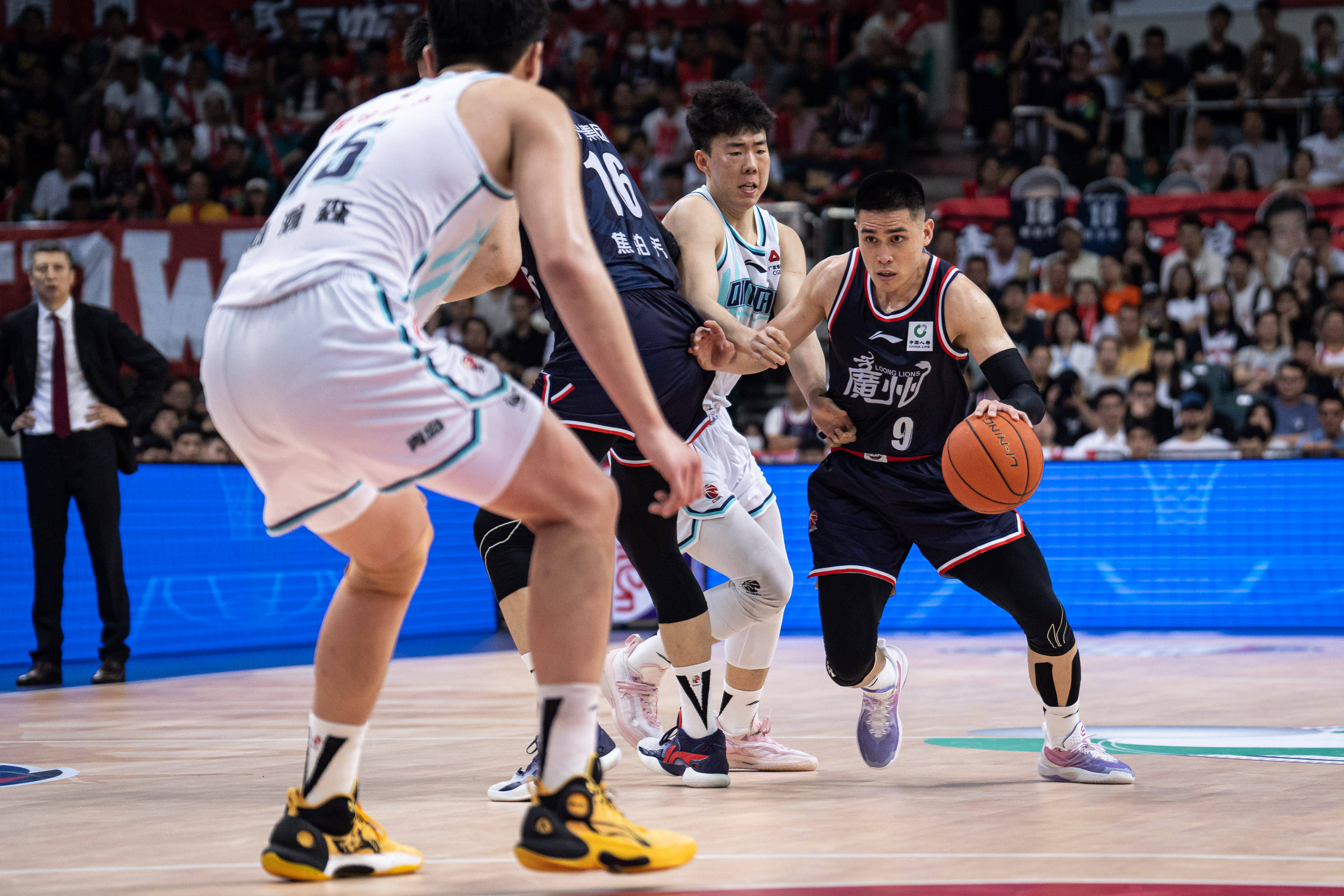 尽管丹麦在 尽管丹麦在